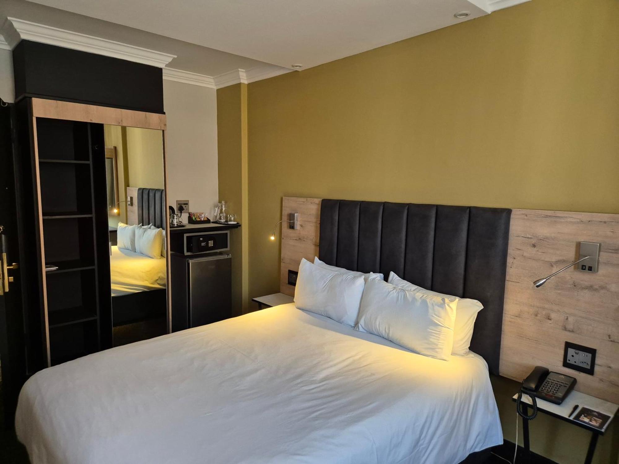 Manhattan Hotel Pretoria Luaran gambar