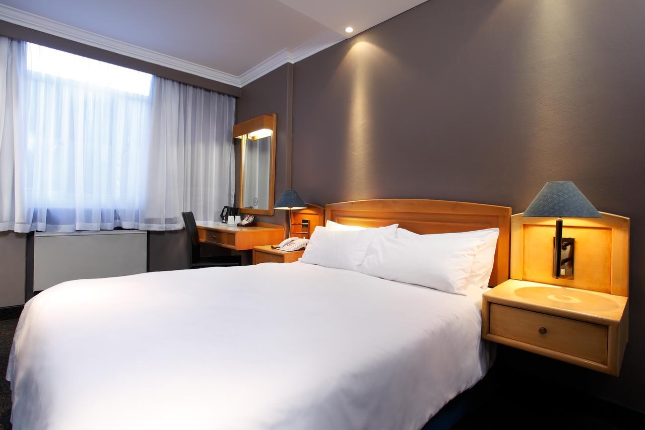 Manhattan Hotel Pretoria Luaran gambar