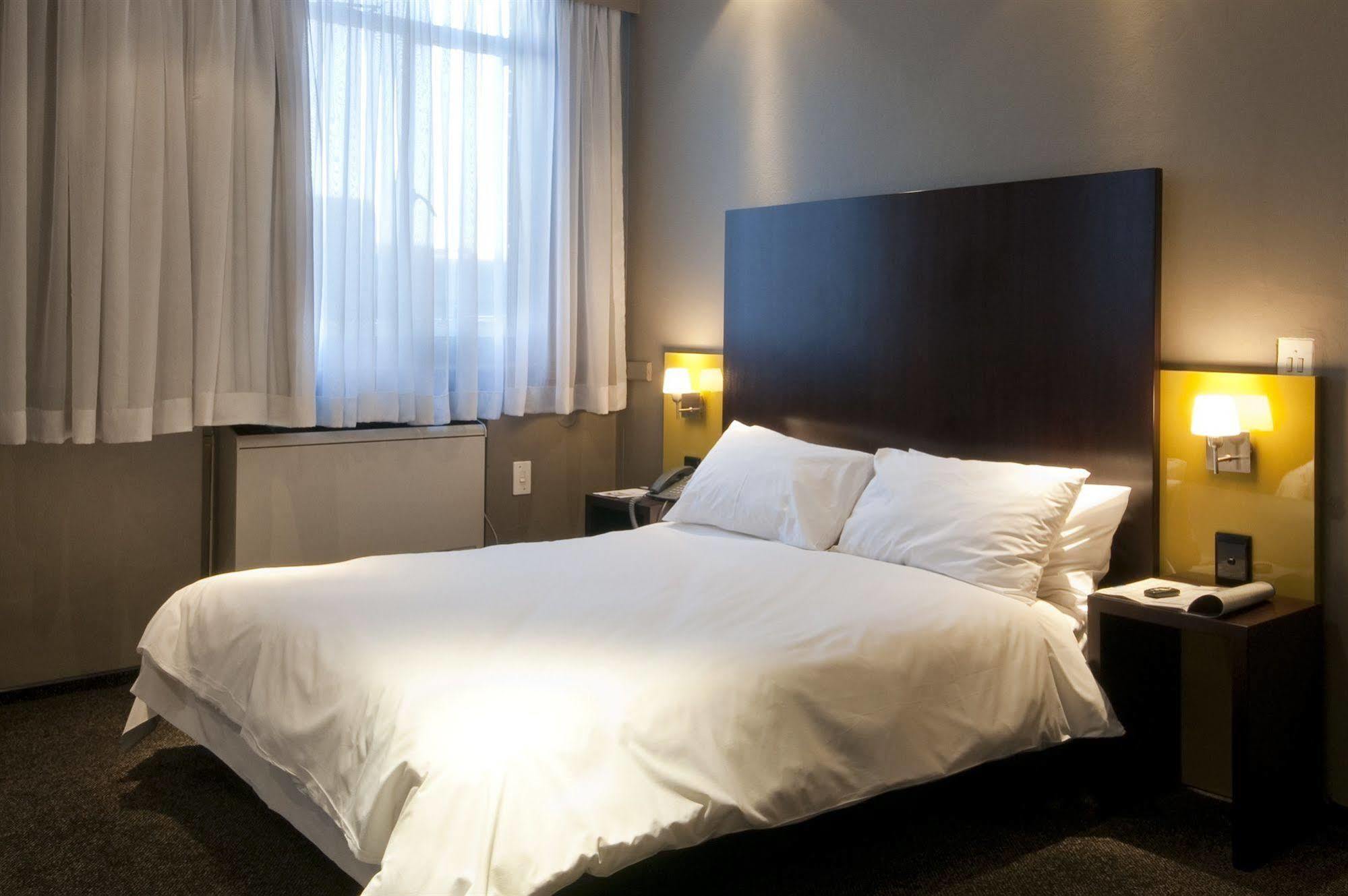 Manhattan Hotel Pretoria Luaran gambar