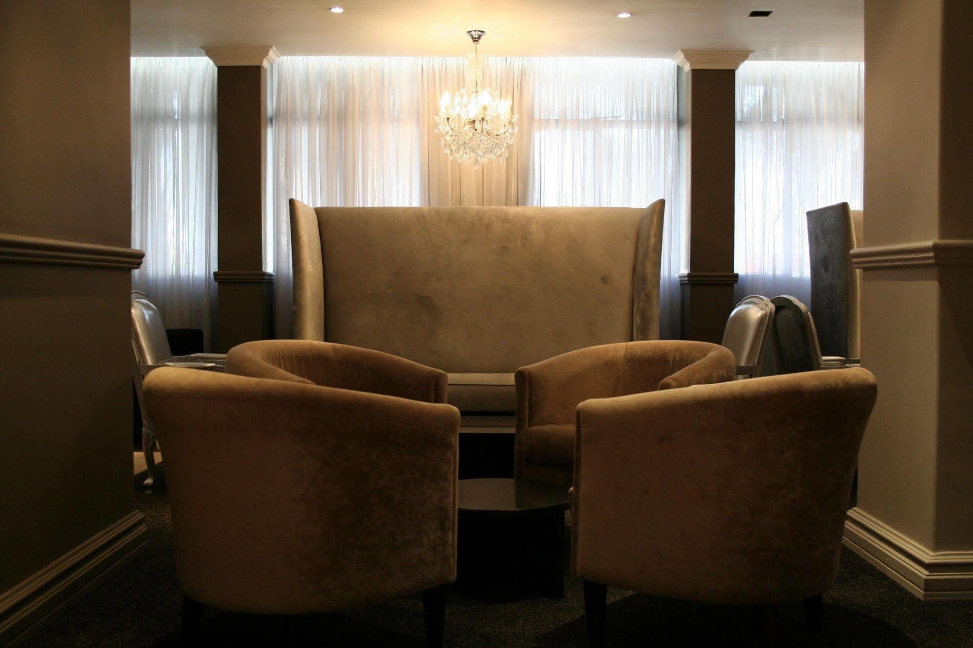 Manhattan Hotel Pretoria Luaran gambar