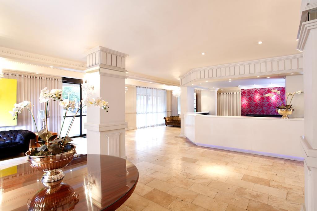 Manhattan Hotel Pretoria Luaran gambar