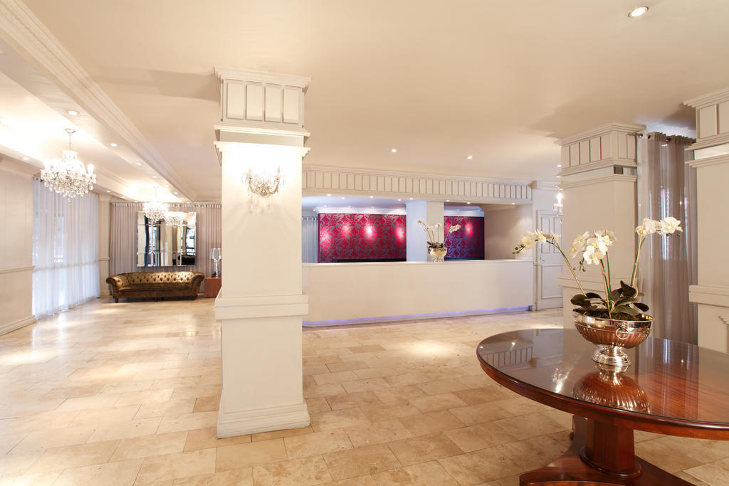Manhattan Hotel Pretoria Luaran gambar